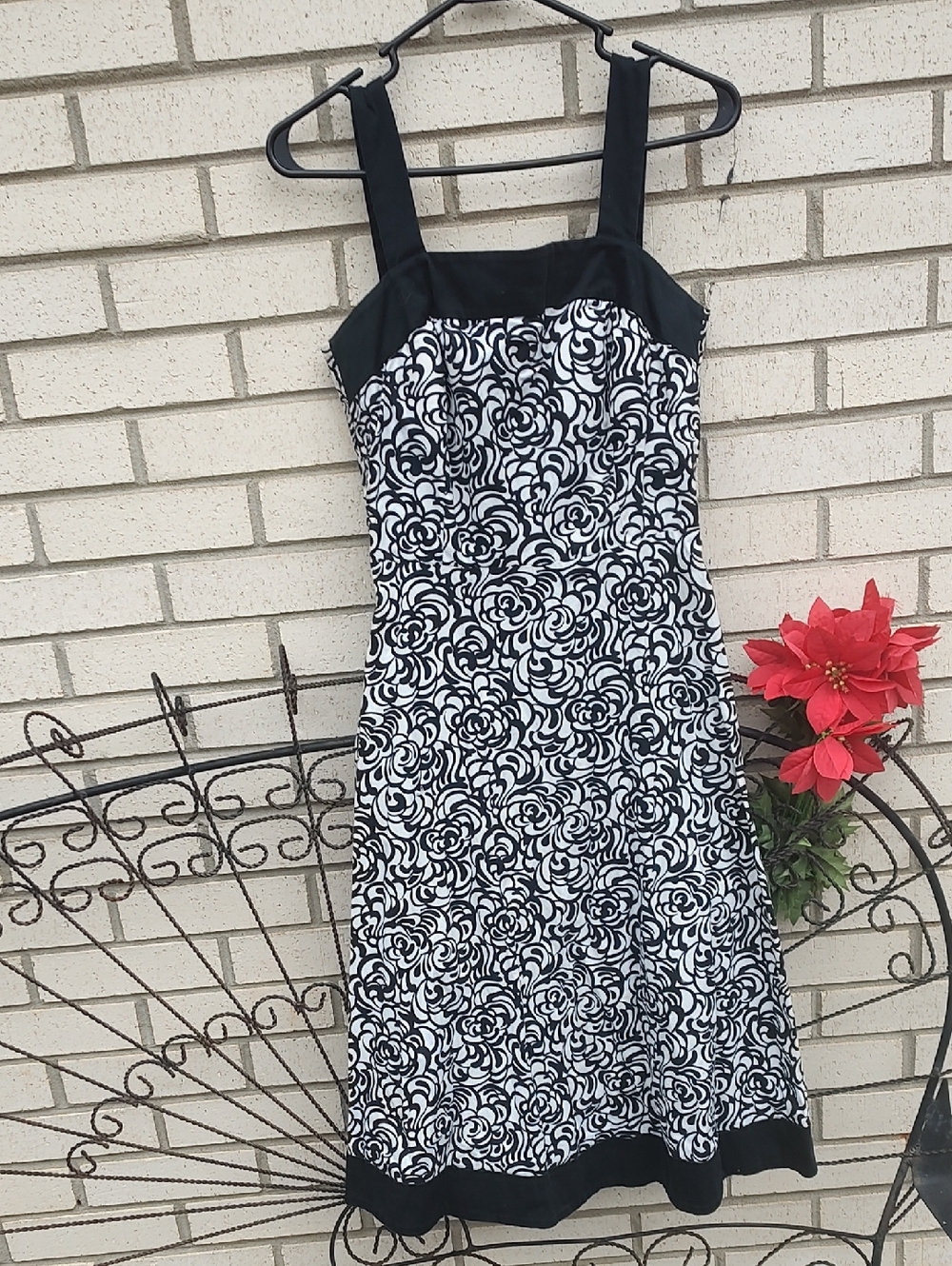Black/White Dress - Picture 7 of 10
